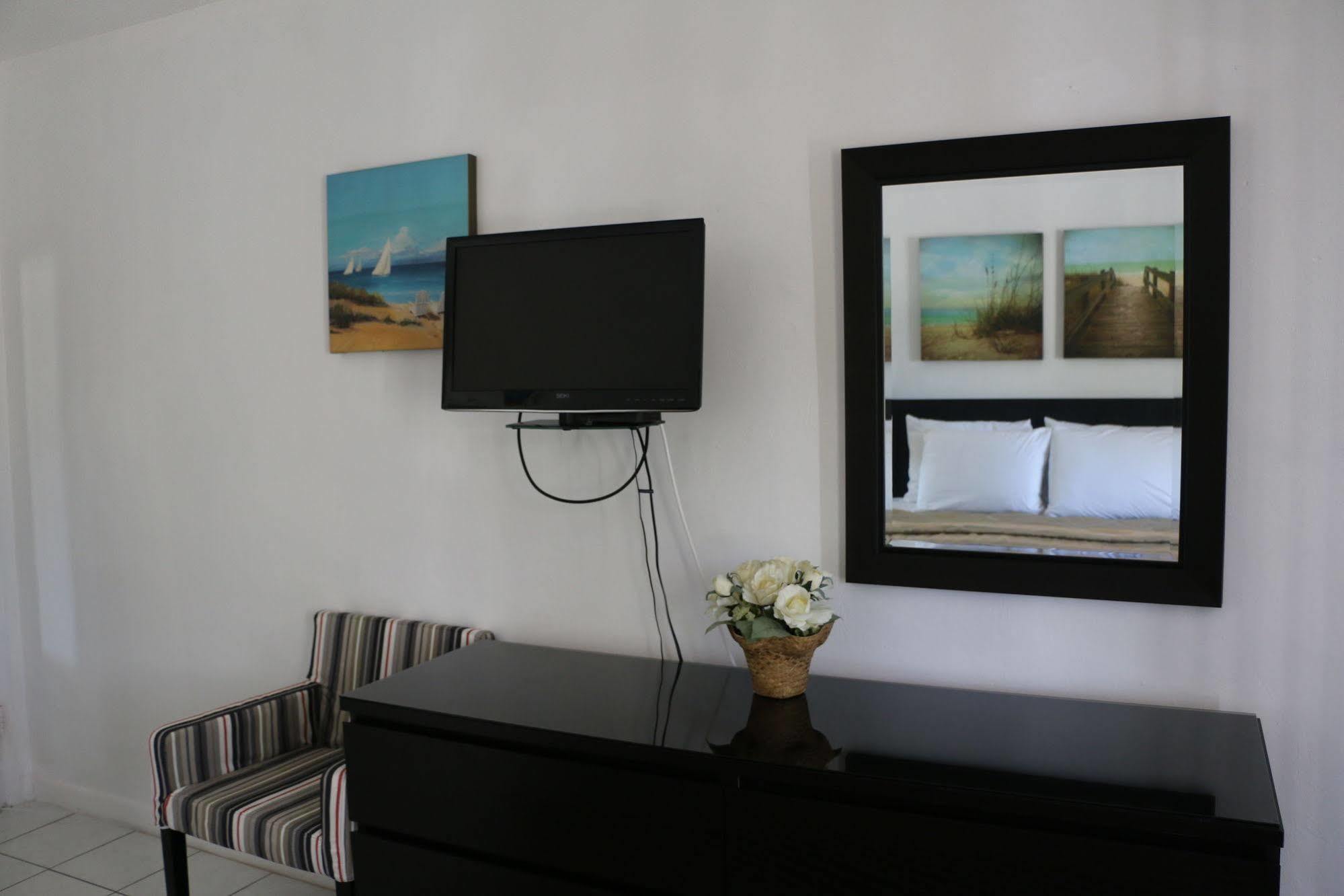 Breakaway Inn Guest House Lauderdale-by-the-Sea Extérieur photo